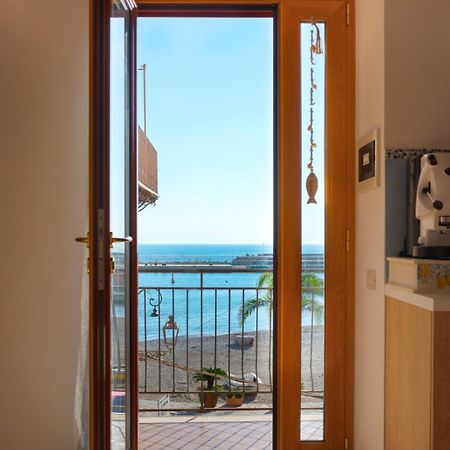 Casa Vacanze "Il Baffo E Il Mare" Cetara Εξωτερικό φωτογραφία